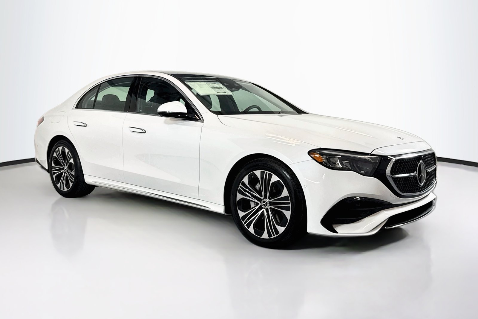 New 2026 MANUFAKTUR Moonlight White Metallic Mercedes-Benz E 350 image 3