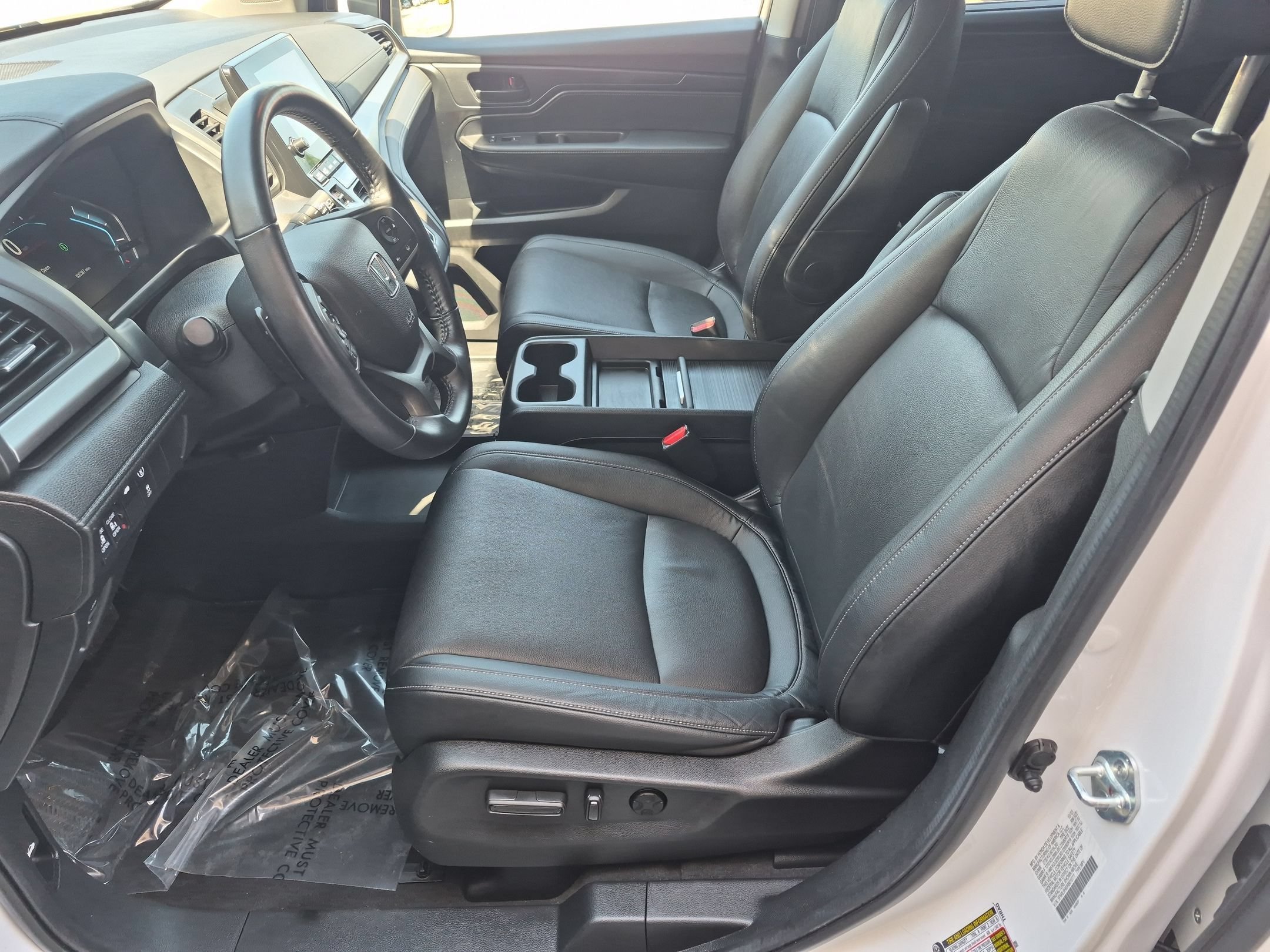 2024 Honda Odyssey EX-L - Photo 11