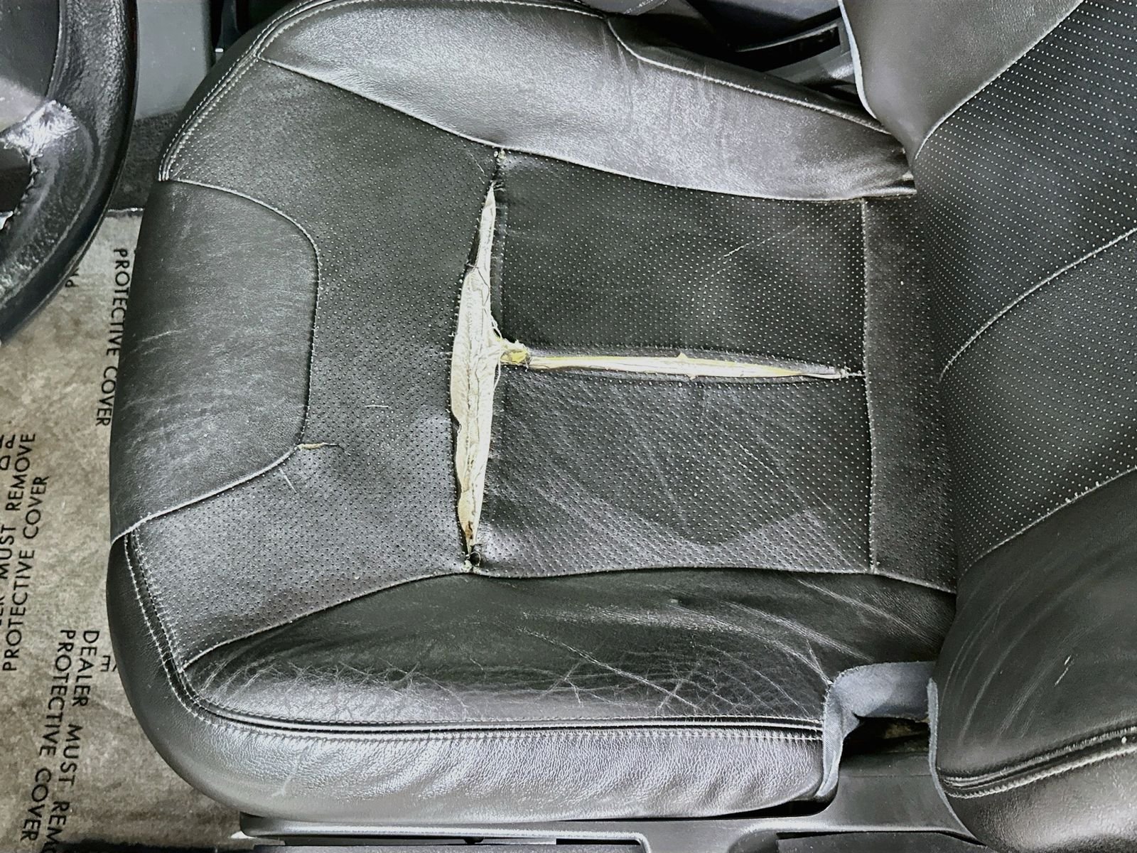 Used 2011 Super Black Metallic Nissan 2.0 SL image 20