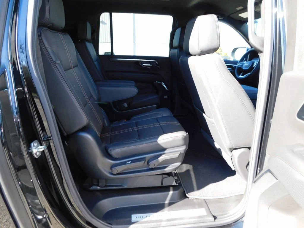2025 Chevrolet Suburban High Country - Photo 22