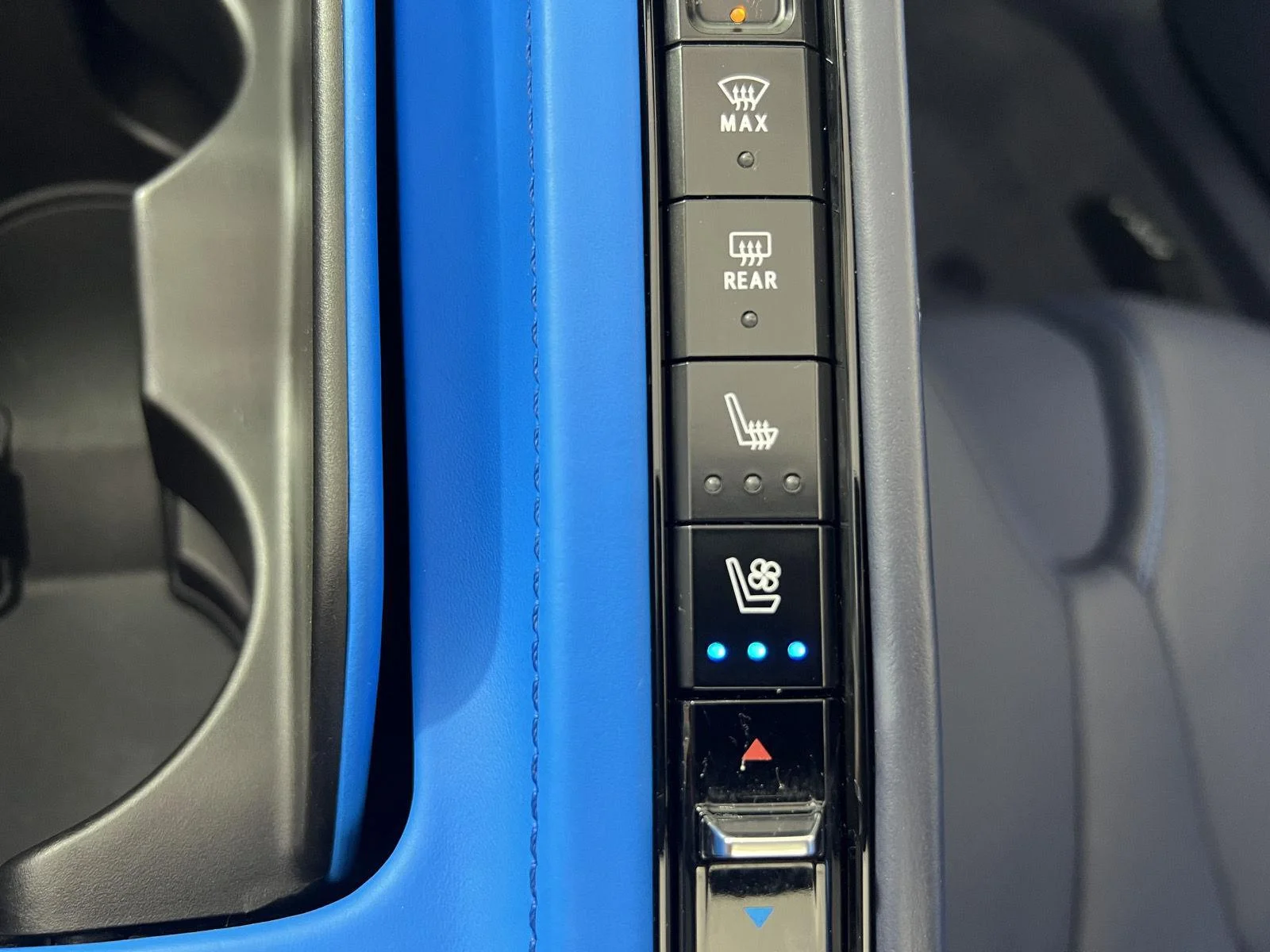 Used 2023 Rapid Blue Chevrolet 3LT image 19