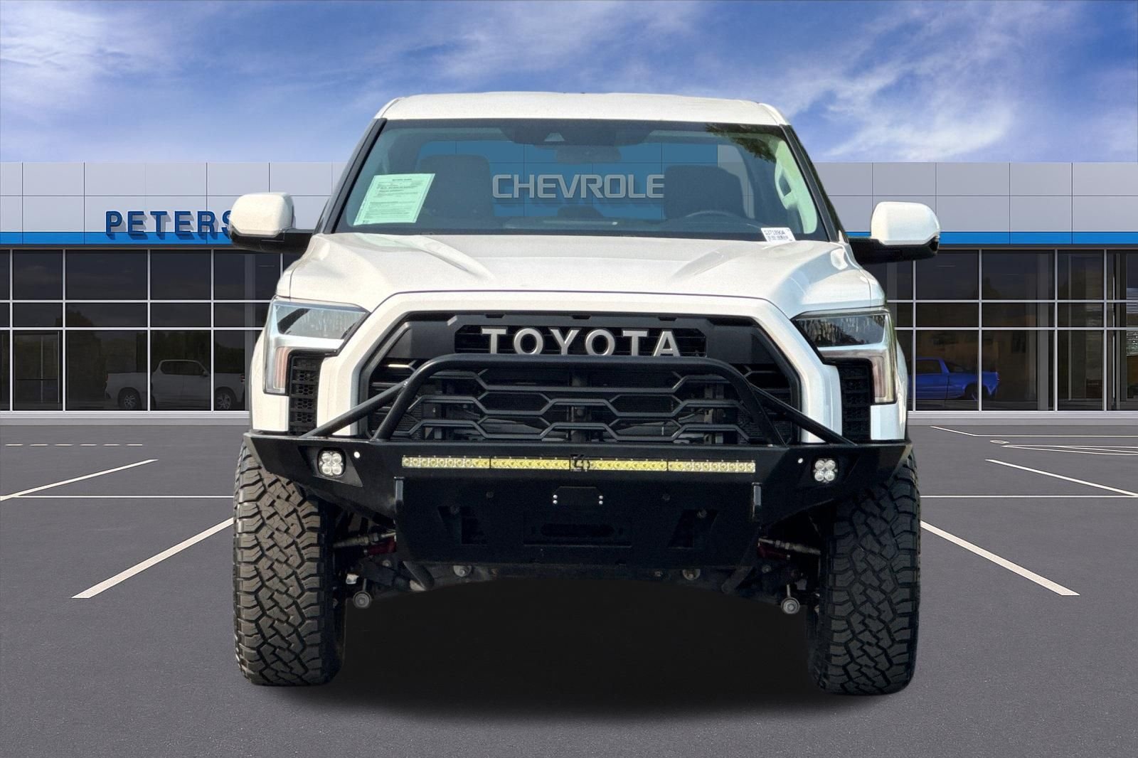 Used 2022 White Toyota SR5 image 9