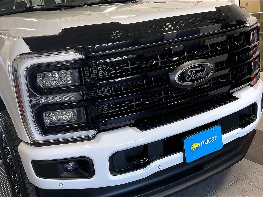 Used 2023 White Ford Lariat image 32