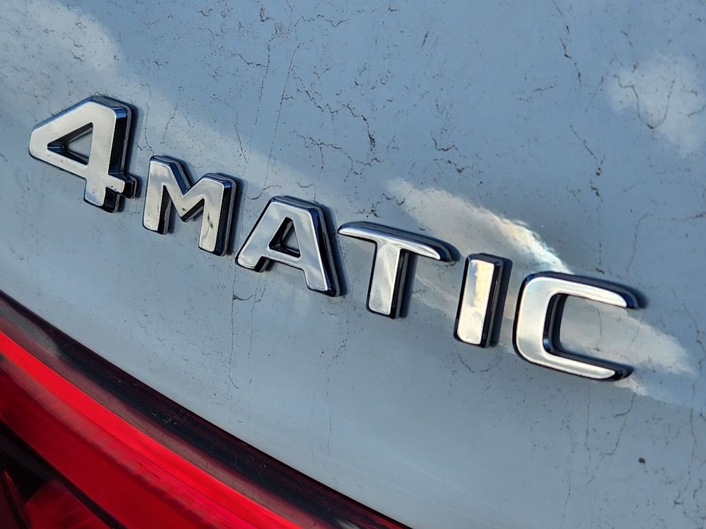 New 2026 Polar White Mercedes-Benz GLB 250 4MATIC® image 9