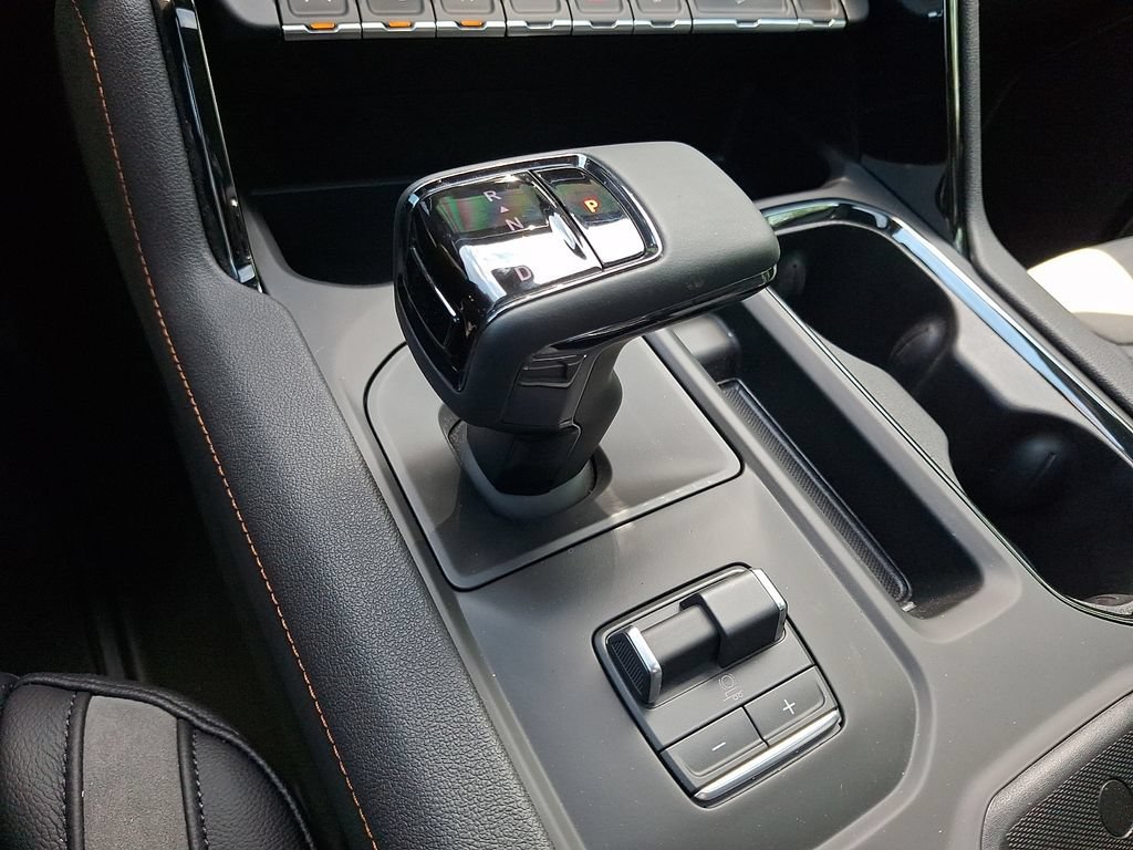 New 2026 Onyx Black GMC AT4 image 9