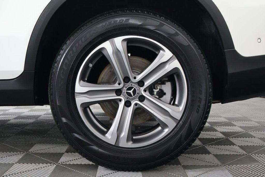 Certified Used 2022 Polar White Mercedes-Benz GLC 300 image 16