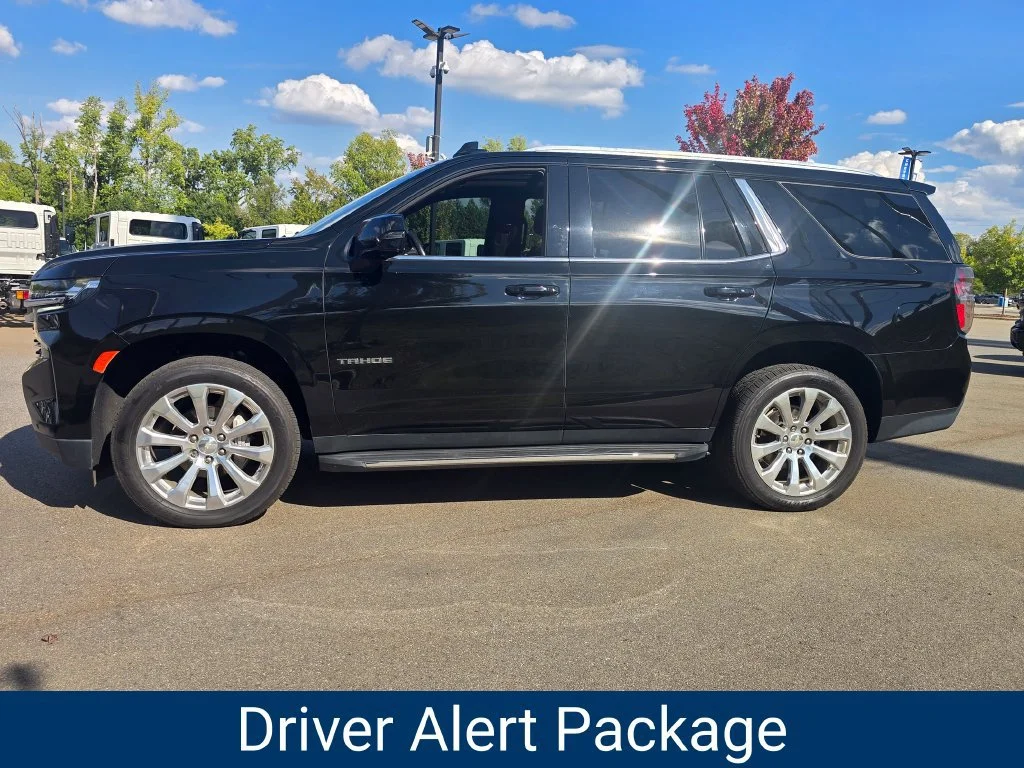 Used 2022 BLACK Chevrolet LT image 5