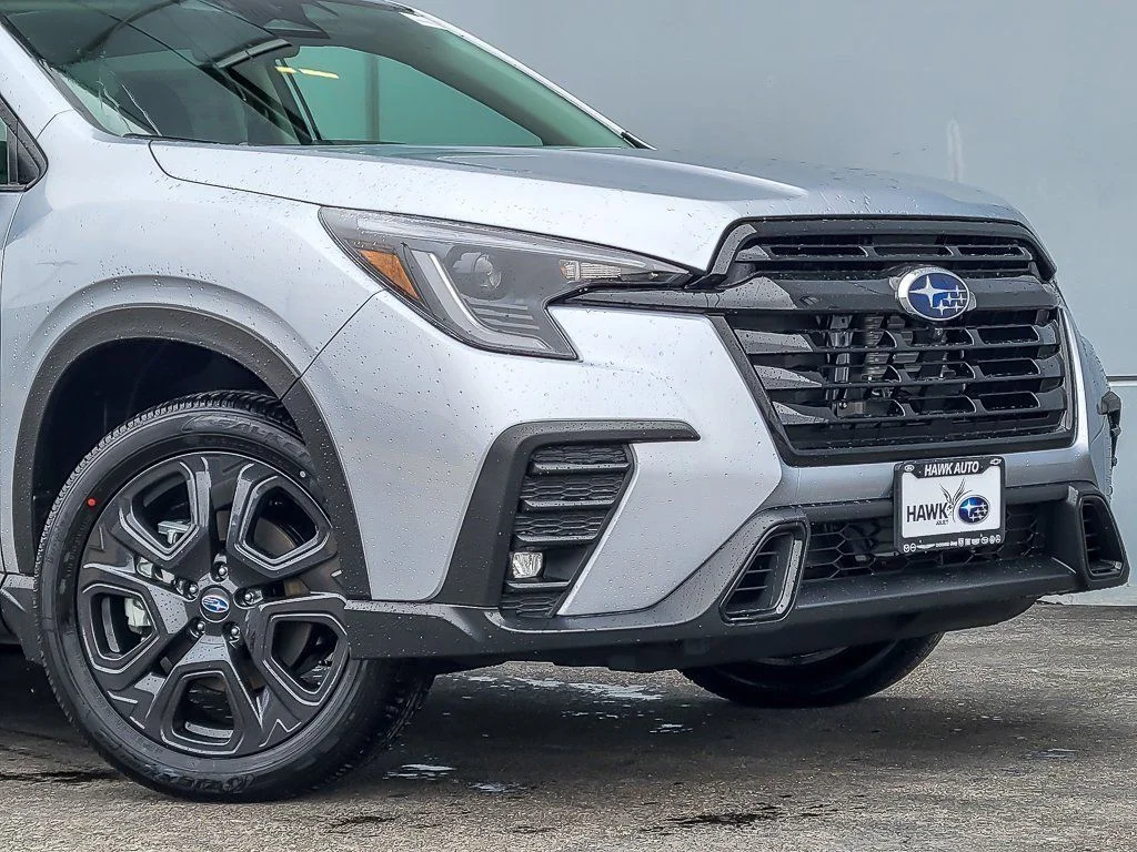 Used 2026 Silver Subaru Onyx Edition Touring image 2