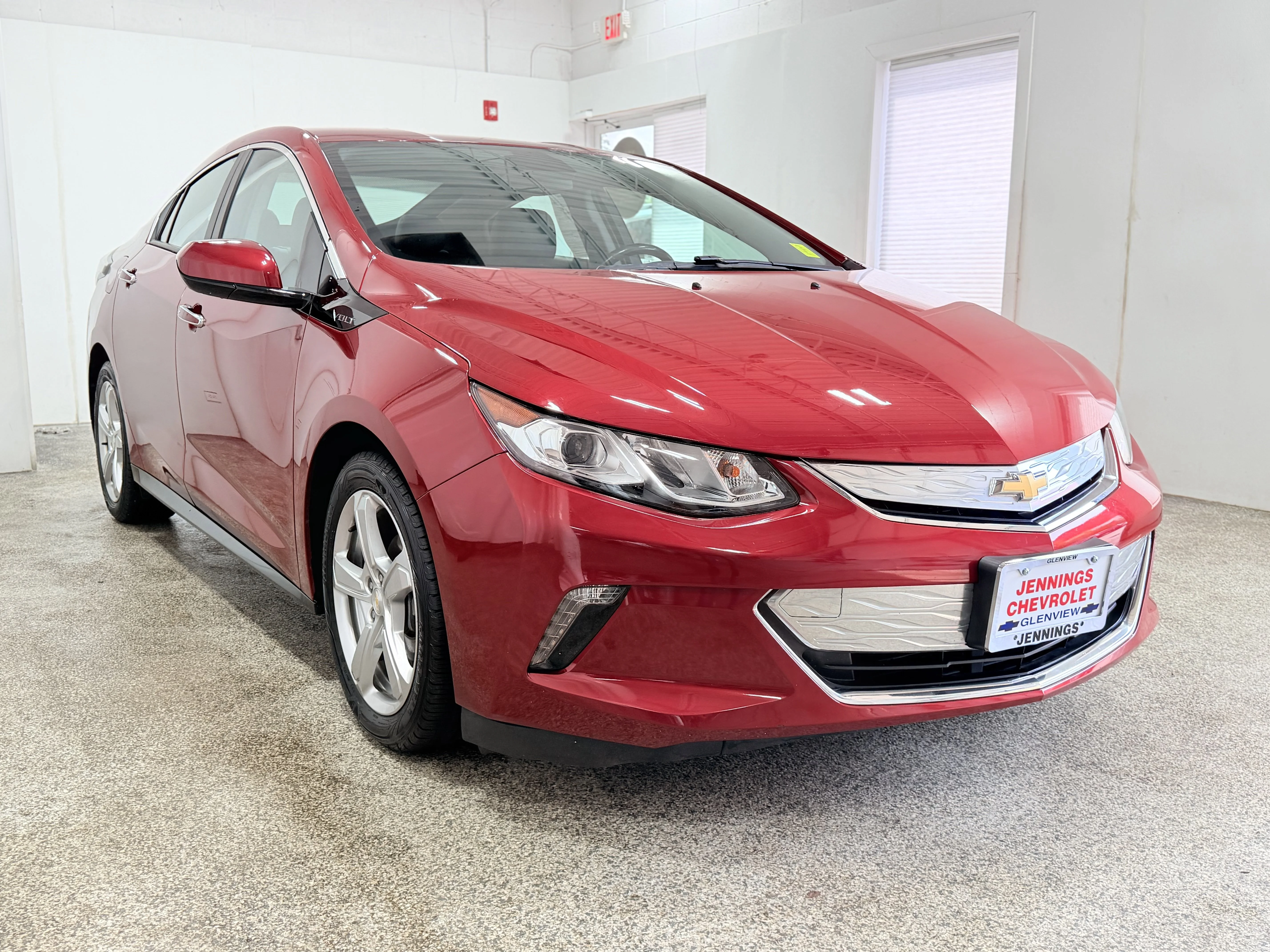 2018 Chevrolet Volt LT's photo