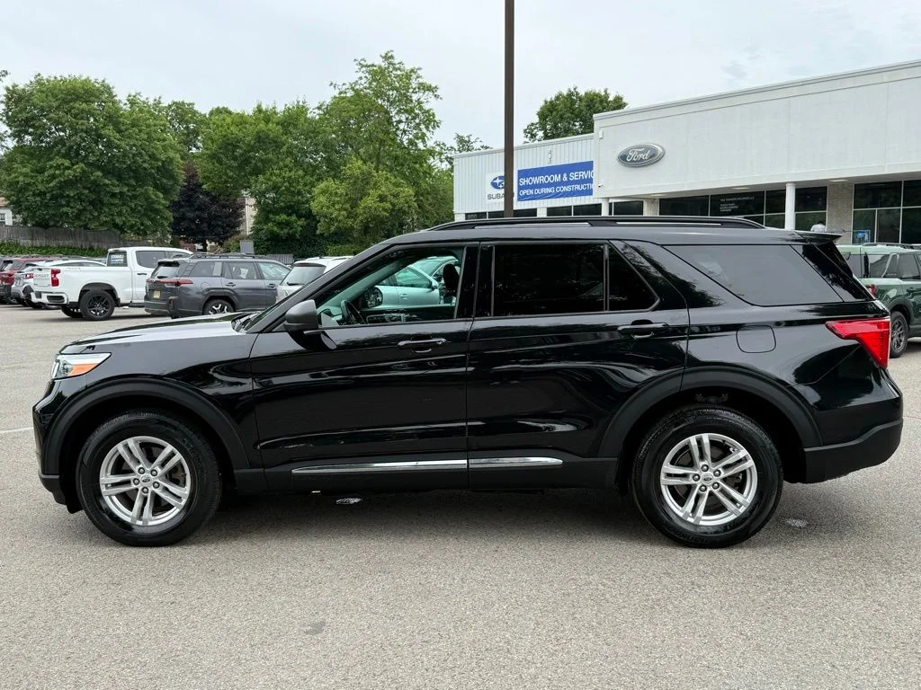 Used 2023 Black Ford XLT image 11
