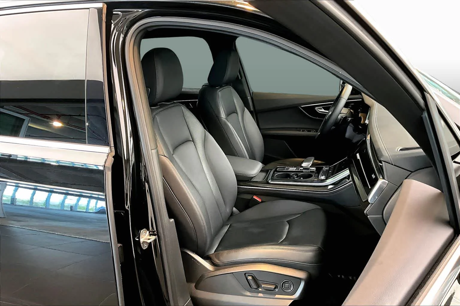 Used 2023 Mythos Black Metallic Audi Premium Plus image 15