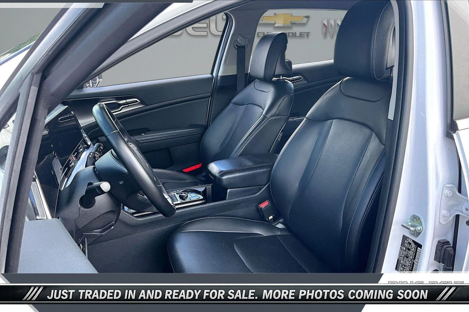 Used 2023 Glacial White Pearl Kia EX image 18
