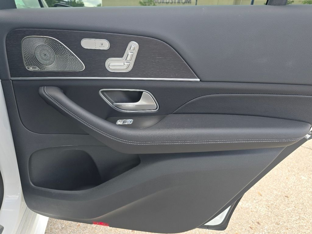 Certified Used 2026 Polar White Mercedes-Benz GLS 450 image 24