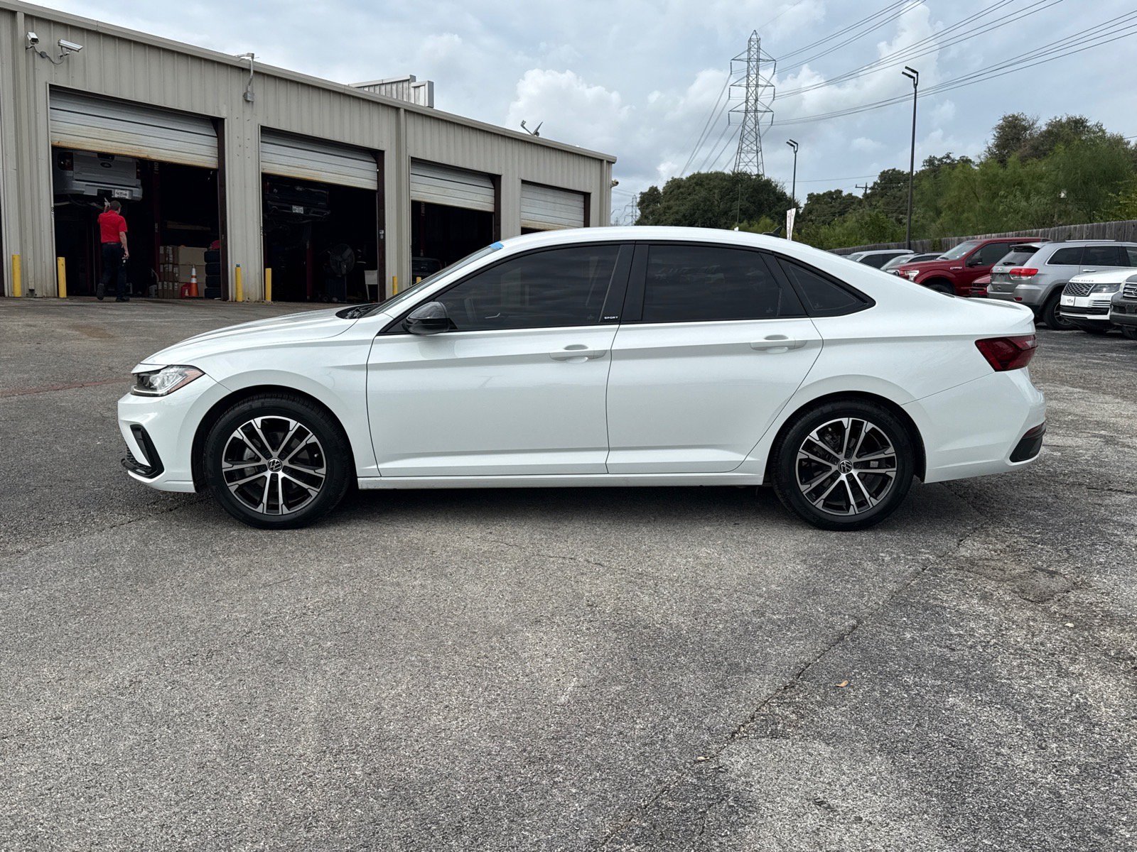 Used 2025 White Volkswagen Sport image 8