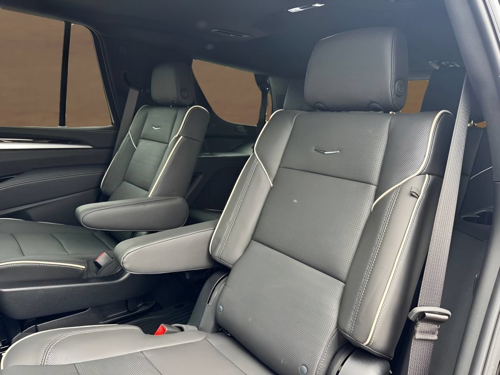 2026 Cadillac Escalade Luxury - Photo 18