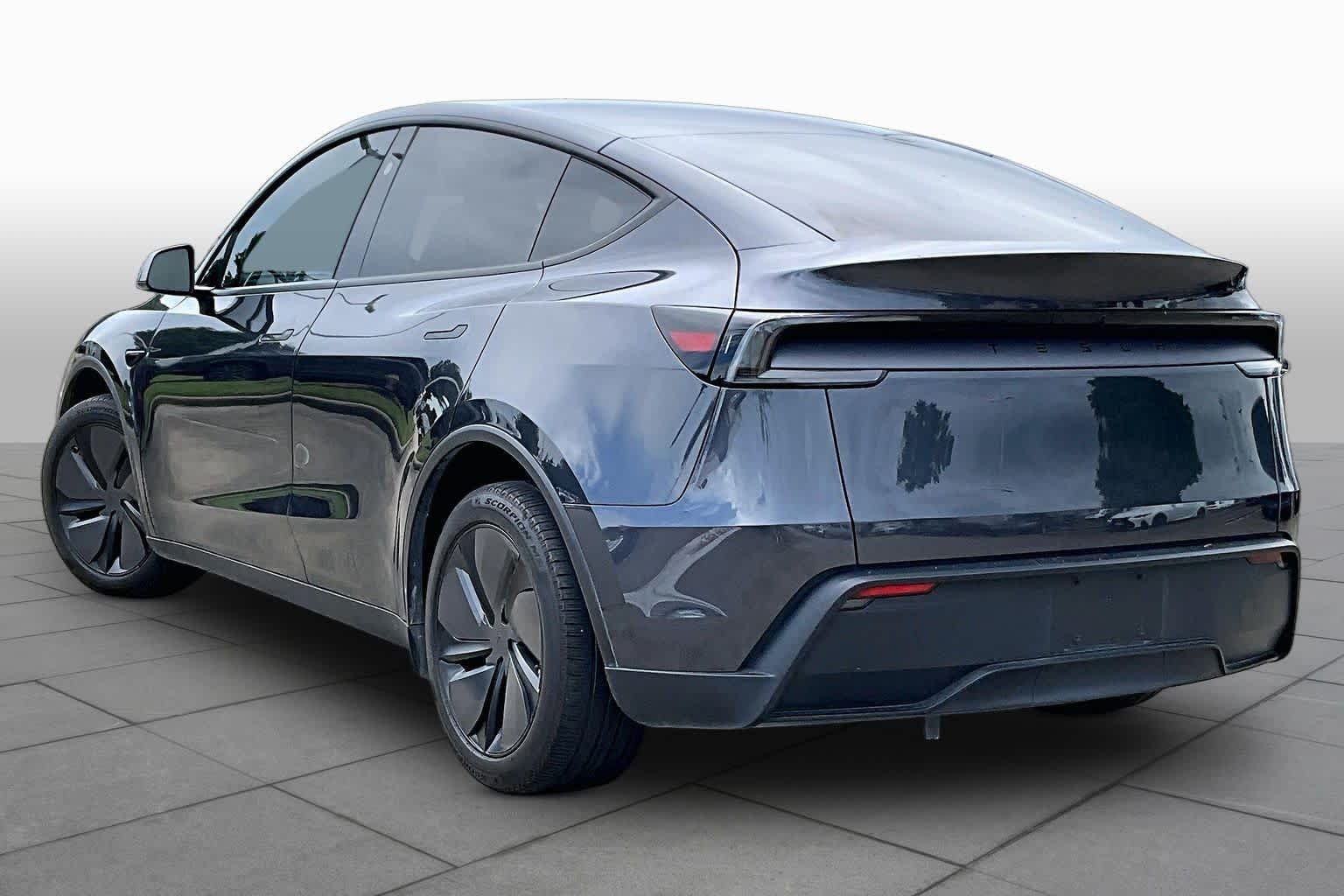 Used 2026 Diamond Black Tesla Premium image 9