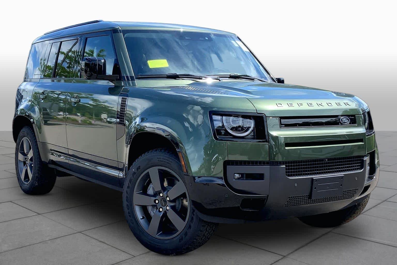 New 2026 Woolstone Green Land Rover X-Dynamic SE image 17