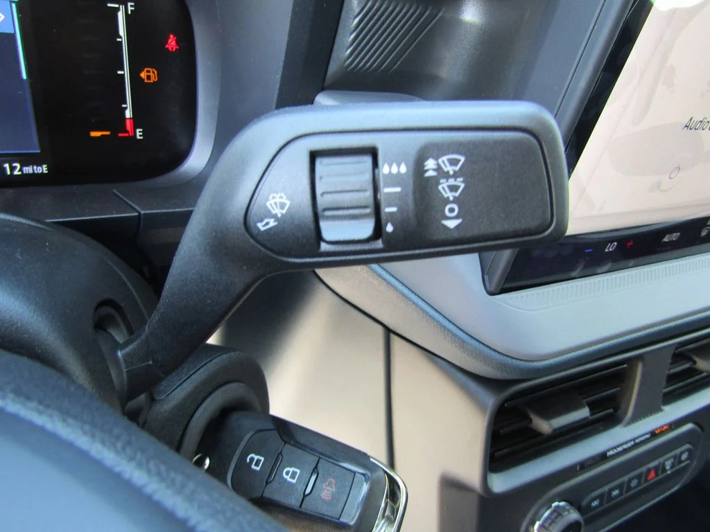 New 2026 Oxford White Ford XL image 32