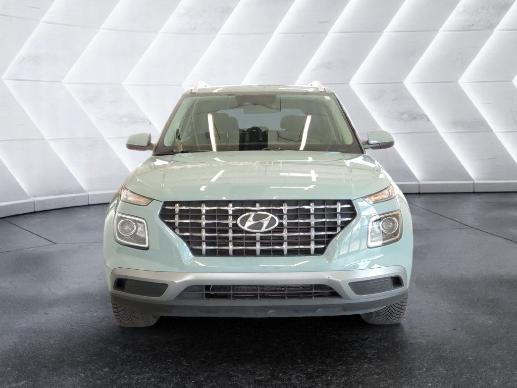 Used 2025 Green Hyundai SEL image 2