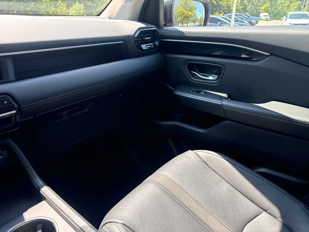 Used 2025 Modern Steel Metallic Honda EX-L image 17