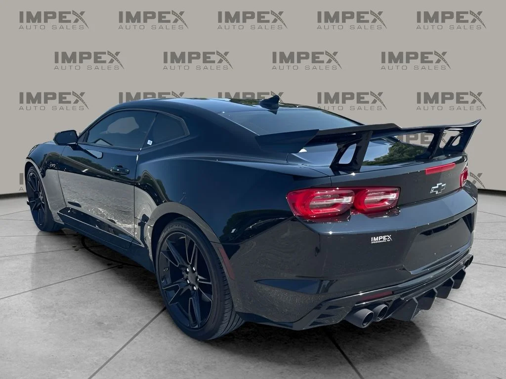 Used 2022 Black Chevrolet LT1 image 3