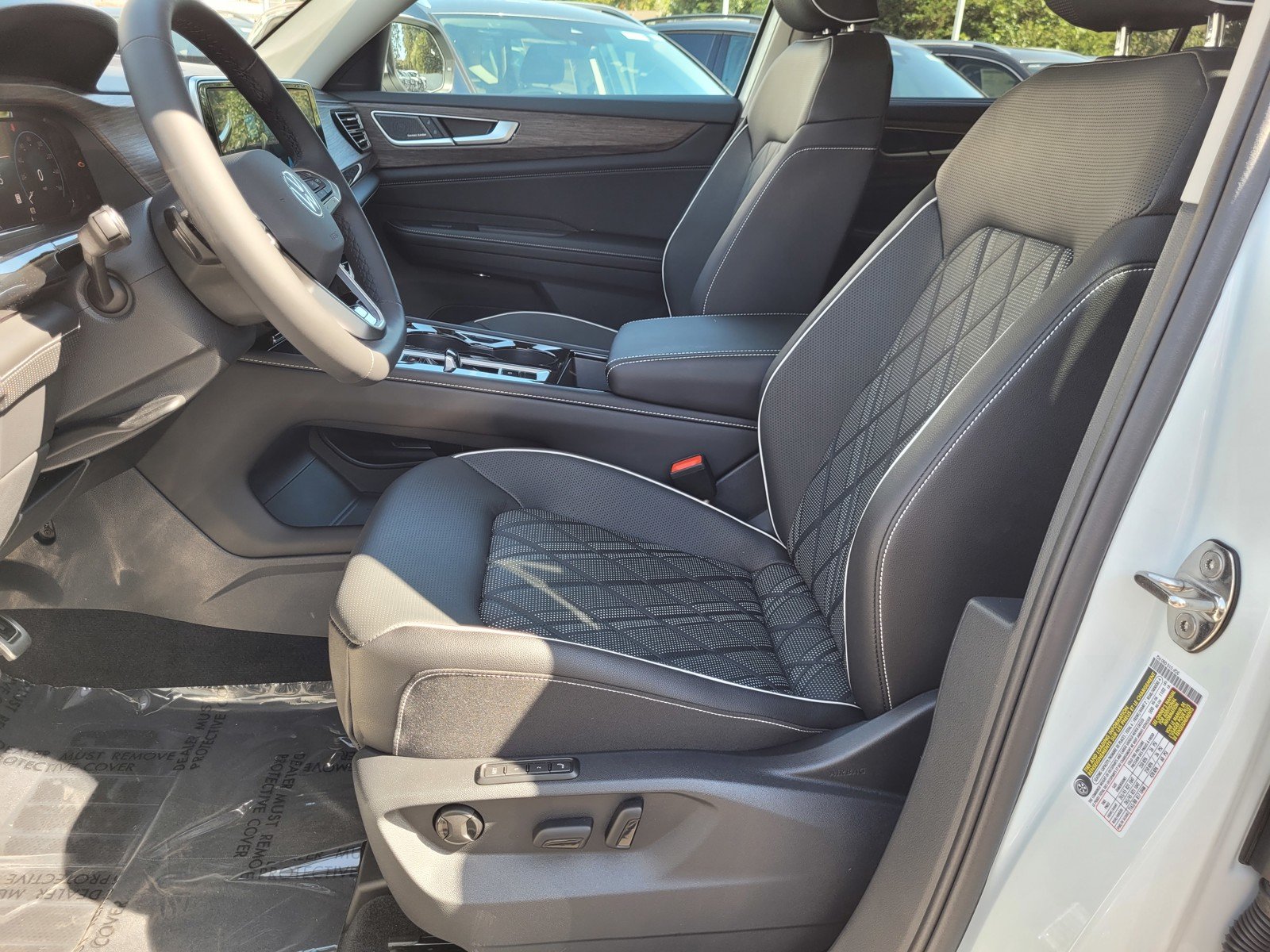 New 2025 White Volkswagen 2.0T SEL Premium R-Line image 10
