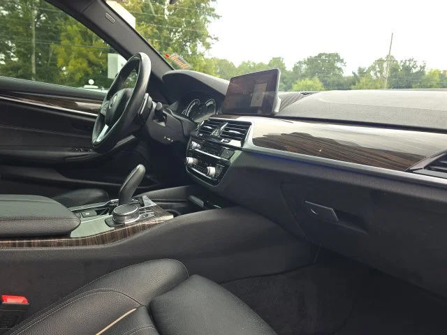 Used 2019 Black BMW 530i image 17