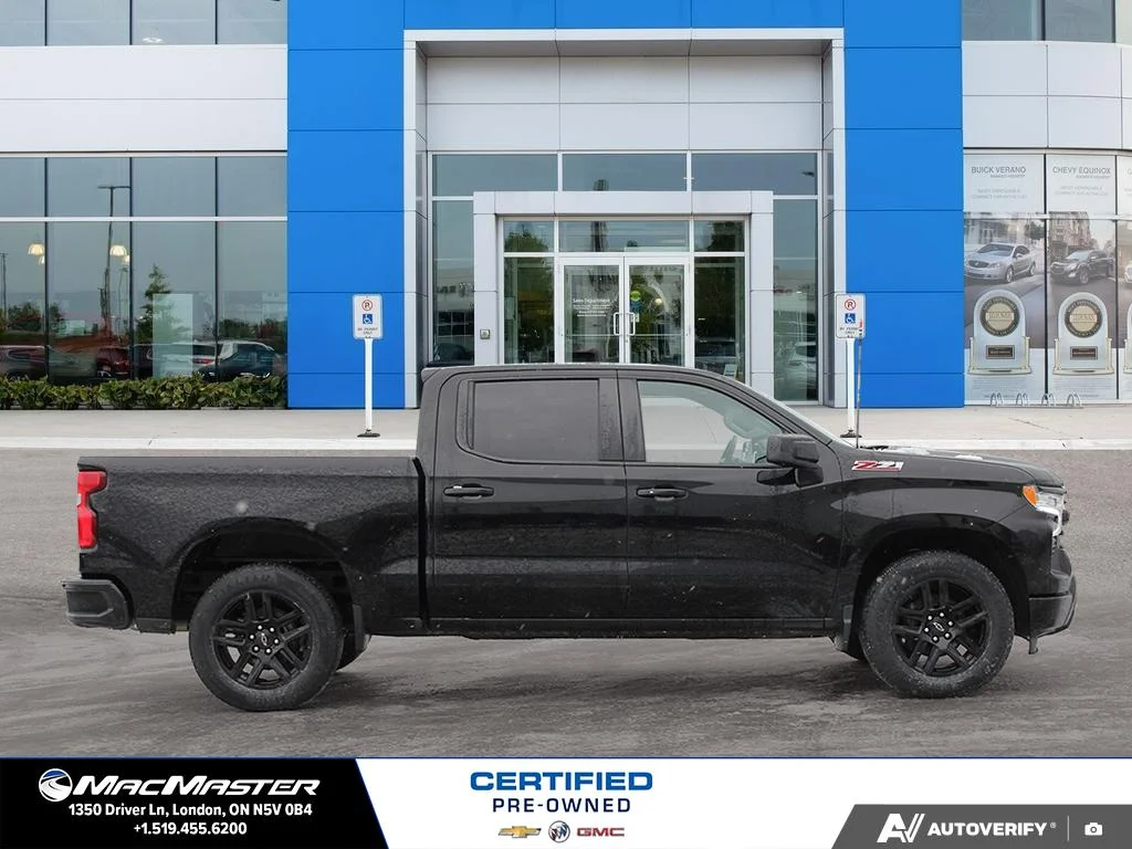 Used 2022  Chevrolet RST image 7