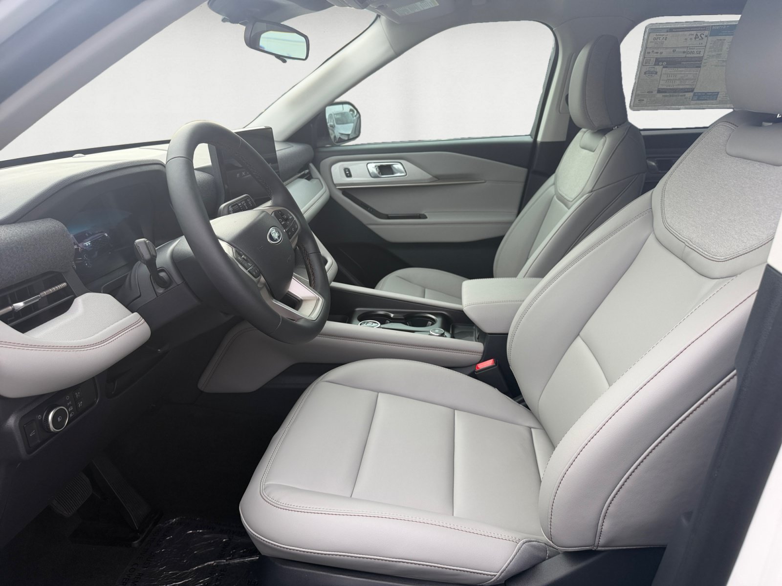 New 2026 Star White Metallic Tri-Coat Ford Active with 200A Pkg image 10