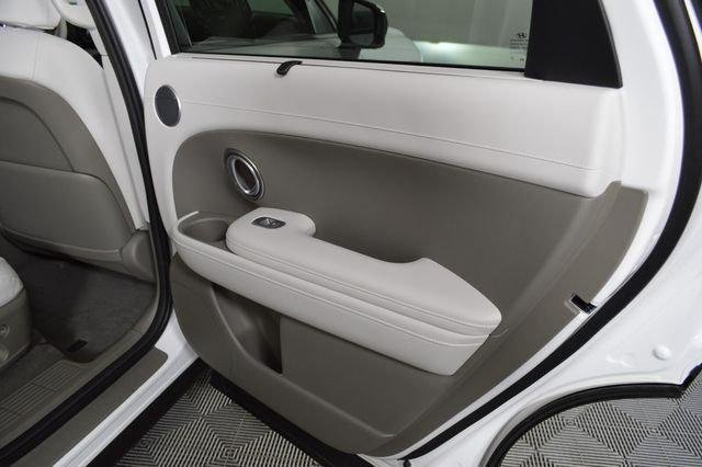New 2026 White Hyundai SEL 7P image 69