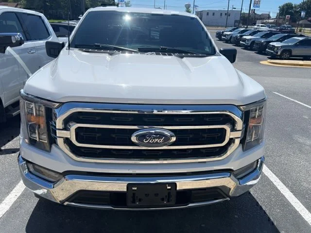 Used 2023 White Ford XLT image 2