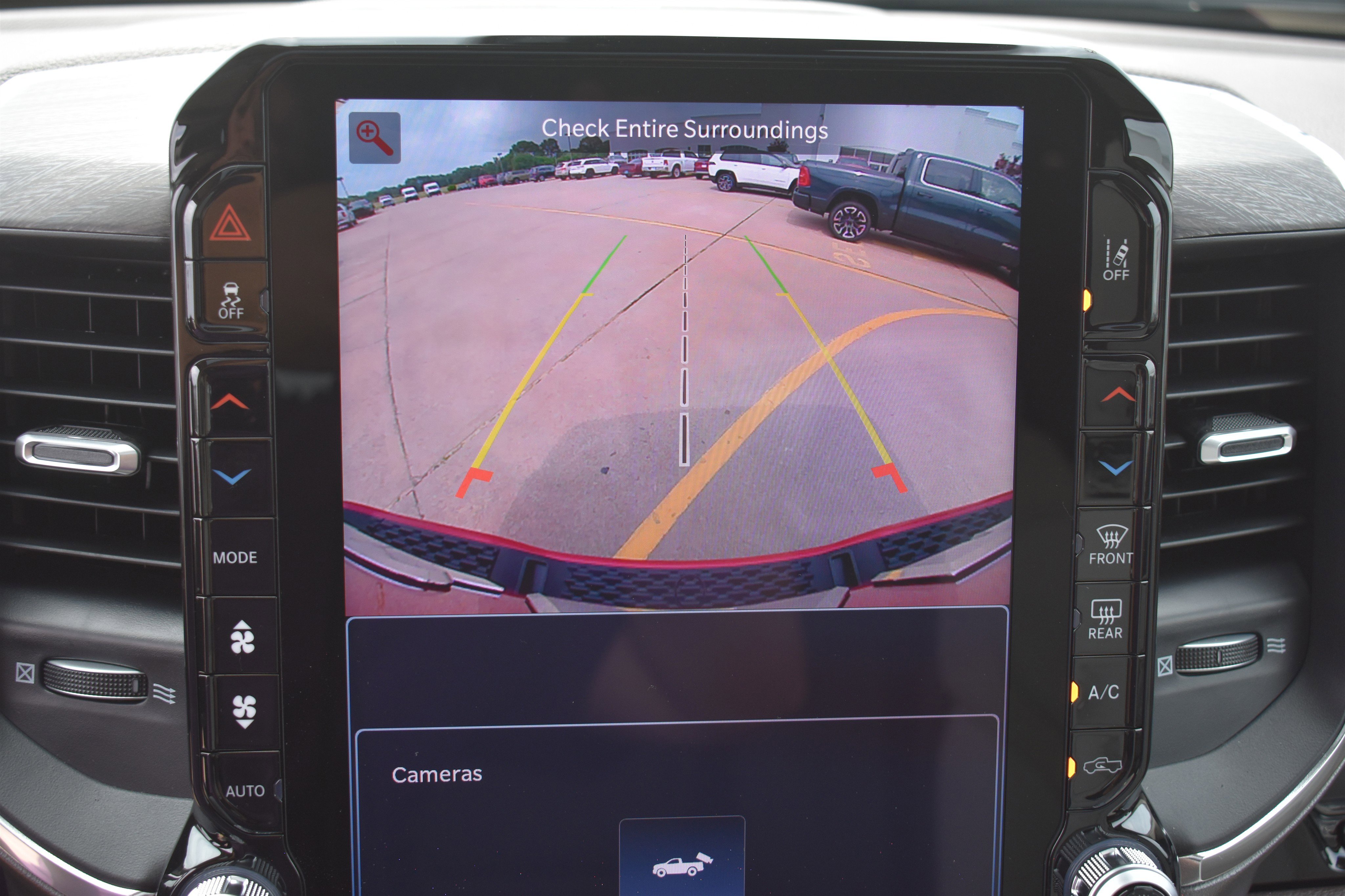 New 2026 Molten Red Pearl-Coat Exterior Paint RAM Laramie image 27