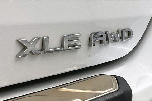 2024 Toyota Highlander XLE - Photo 9