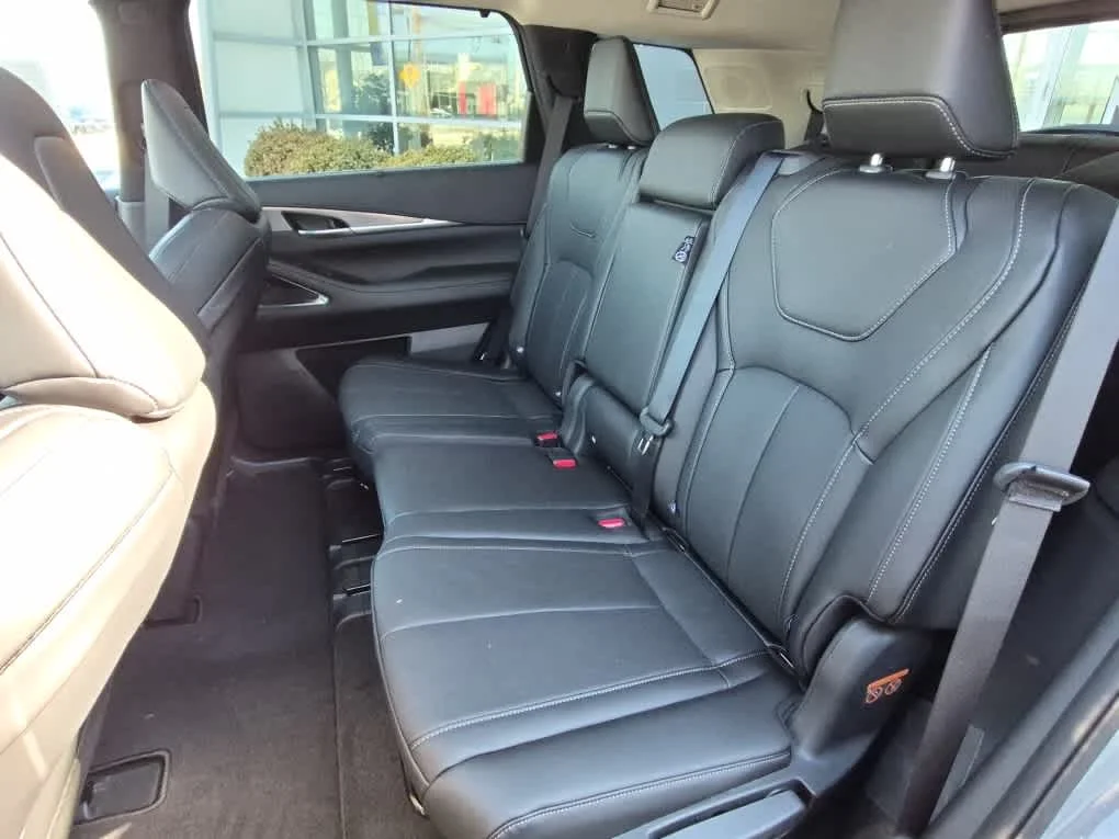 2026 INFINITI QX60 LUXE - Photo 8