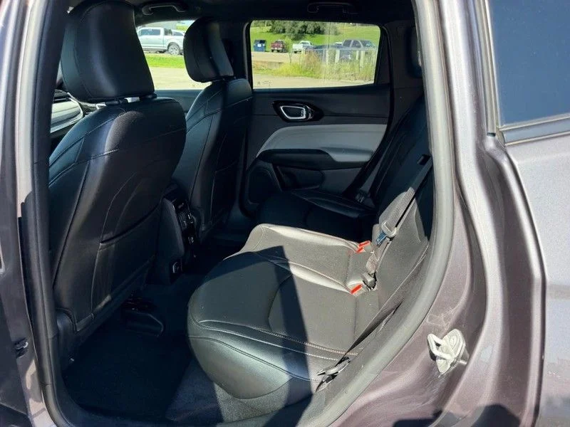 Used 2024 Gray Jeep Limited image 7