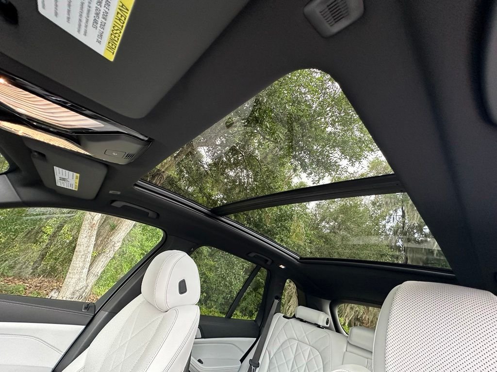 New 2026 Black BMW sDrive40i image 22