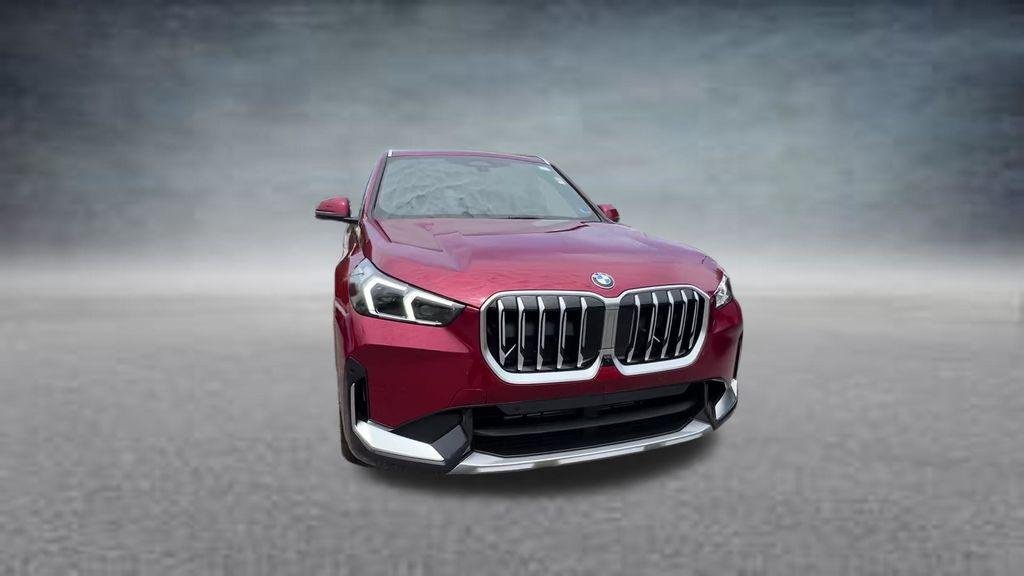 New 2026 Vegas Red Metallic BMW xDrive28i image 15