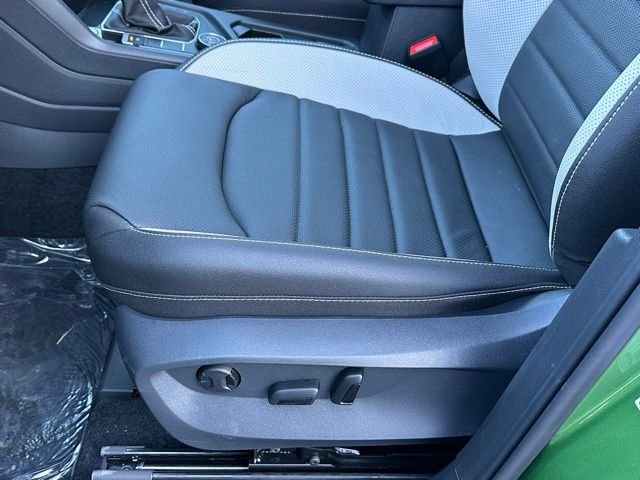 New 2026 Bright Moss Green Metallic Volkswagen 1.5T SEL image 26