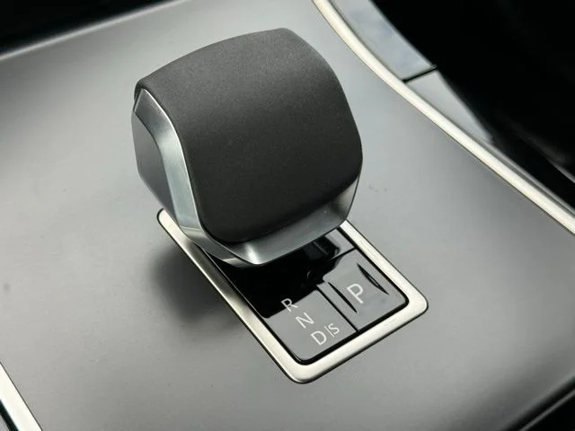 2026 Land Rover Range Rover Velar S - Photo 23