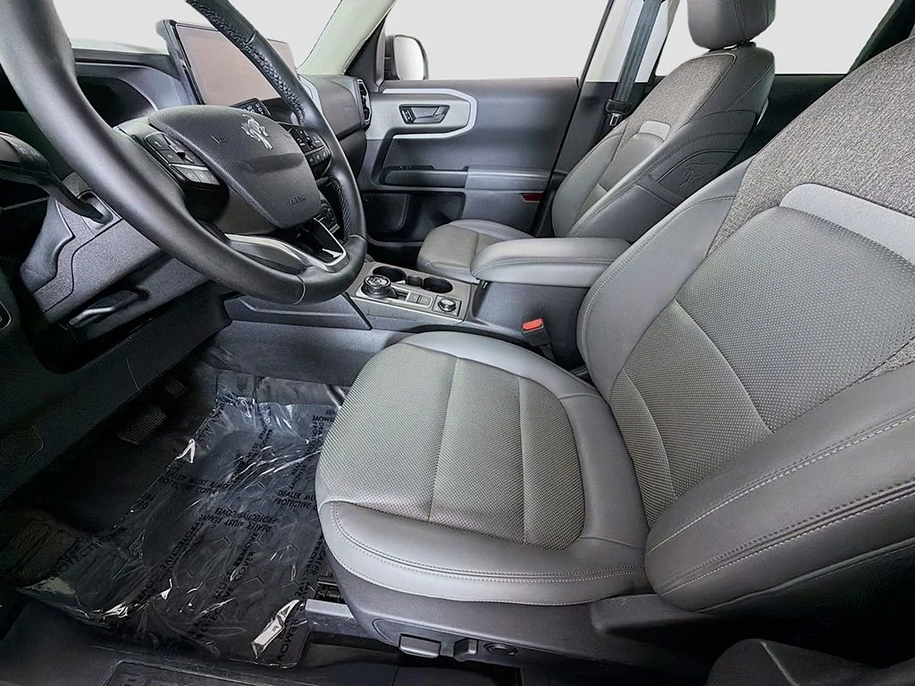 Used 2025 Shadow Black Ford Badlands image 21