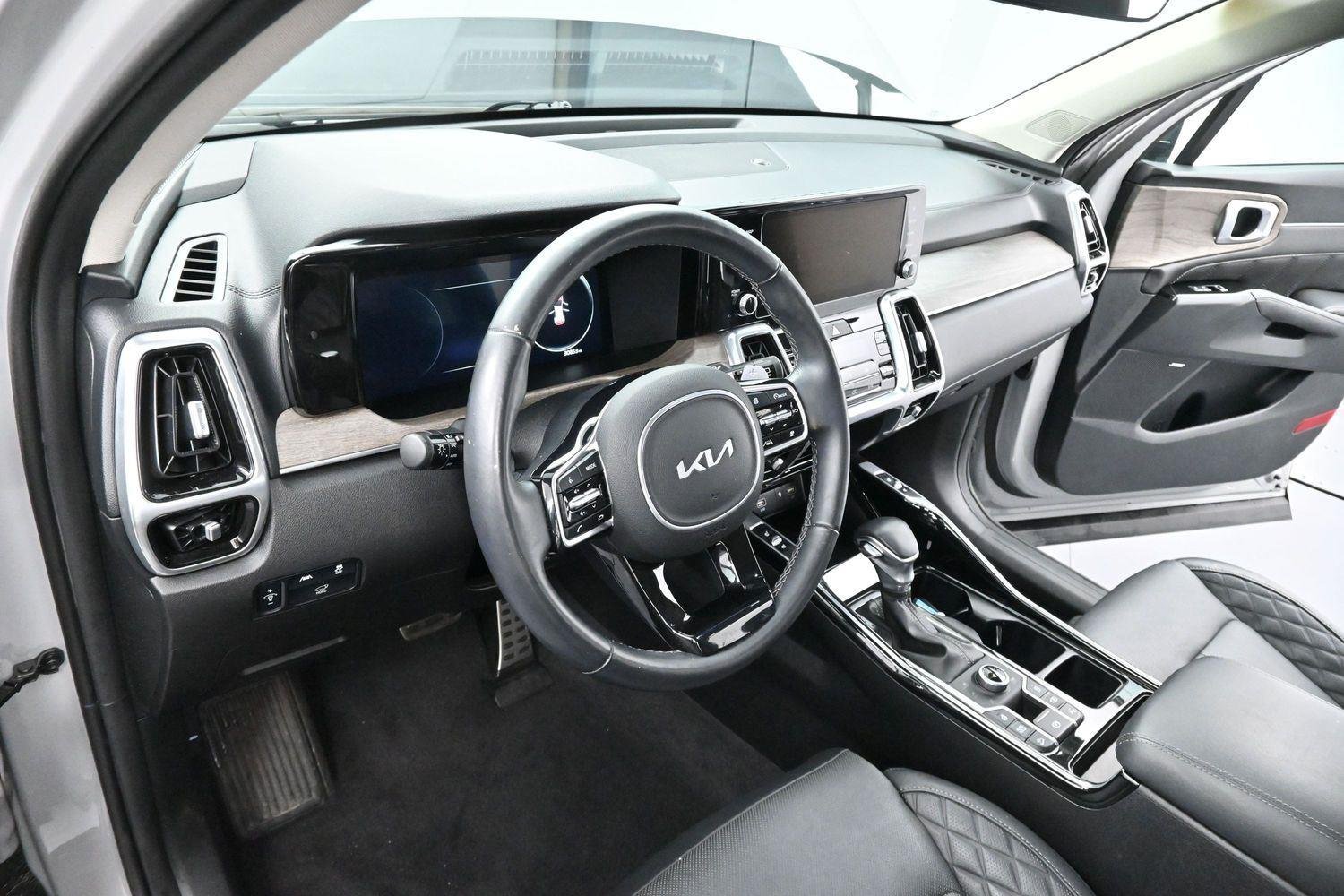 Used 2023 Wolf Gray Kia X-Line SX Prestige image 17