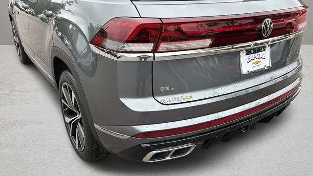 Used 2024 Gray Volkswagen 2.0T SEL Premium R-Line image 35