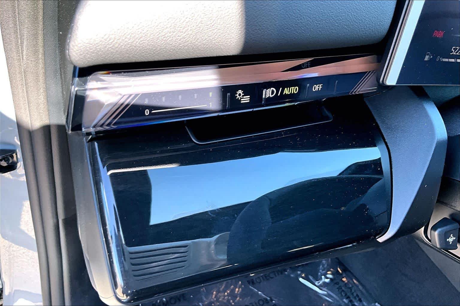 New 2027 Brooklyn Grey Metallic BMW 530i image 18