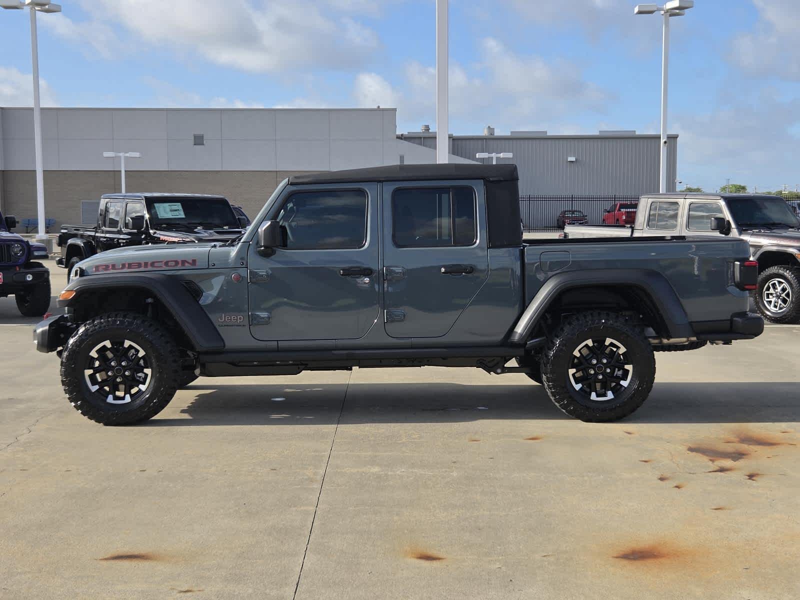 New 2026 Anvil Clear-Coat Exterior Paint Jeep Rubicon image 2