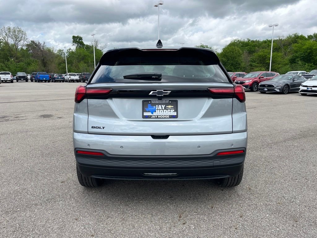 2027 Chevrolet Bolt LT - Photo 4