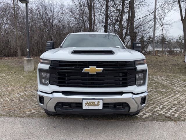 New 2025 Summit White Chevrolet WT image 5
