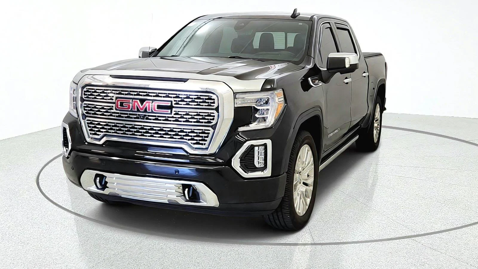 Used 2019 ONYX BLACK GMC Denali image 3