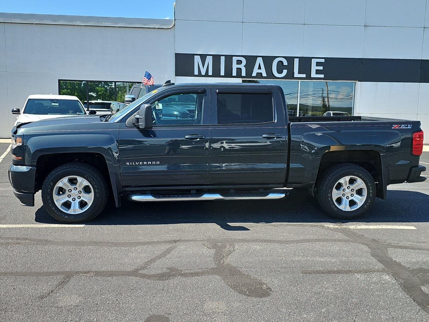 Used 2017 Graphite Metallic Chevrolet LT image 4