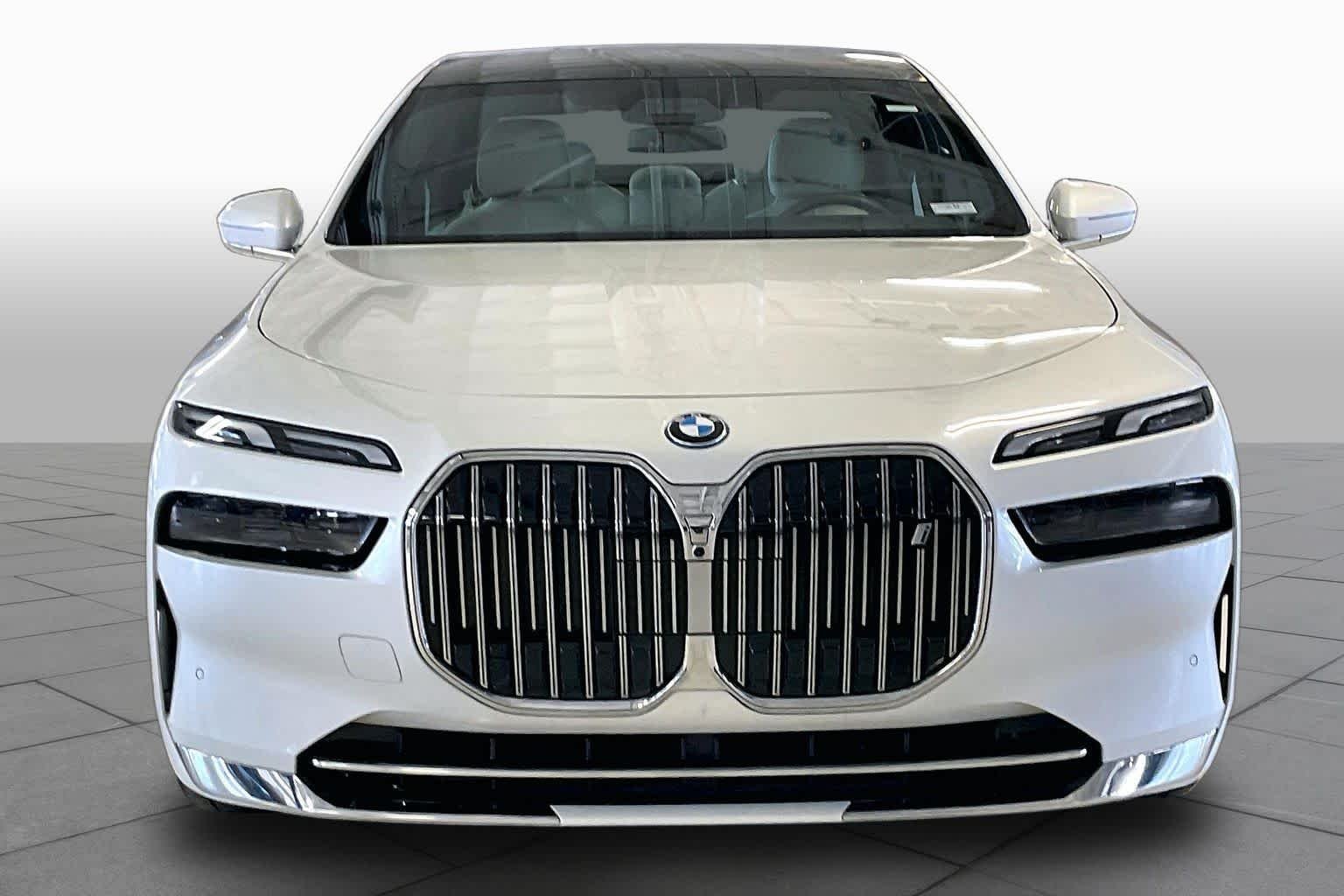 Used 2025 Mineral White Metallic BMW eDrive50 image 3