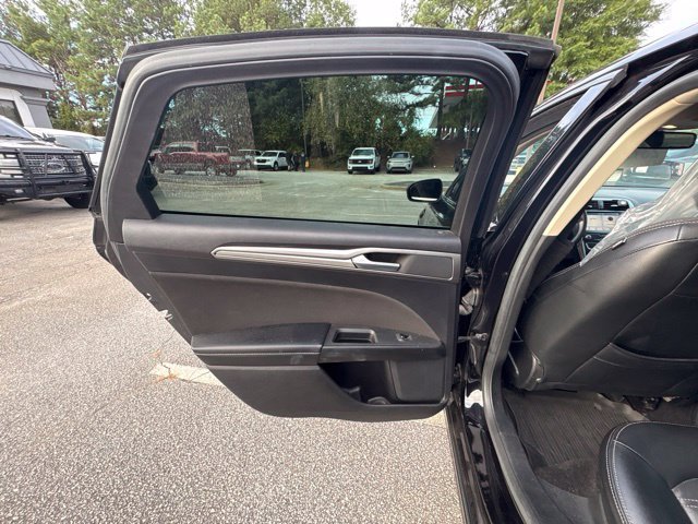 Used 2019 Agate Black Ford SE image 15
